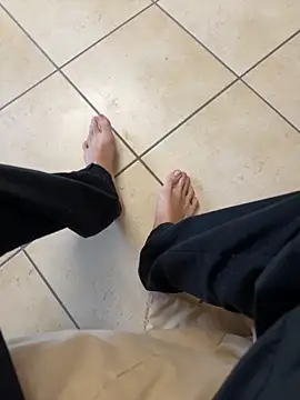 Snapshot of Manu97k chatting on 10-23-25, 12:04 Manu97k online show from 10-23-25, 12:04