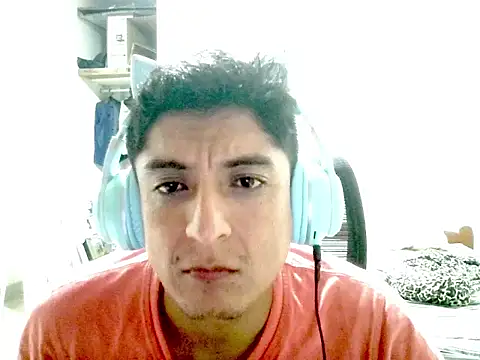 Snapshot of wilsoncrazz chatting on 11-08-25, 10:15 wilsoncrazz online show from 11-08-25, 10:15