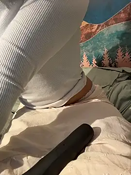 Snapshot of AuraLush chatting on 03-21-26, 11:08 AuraLush online show from 03-21-26, 11:08