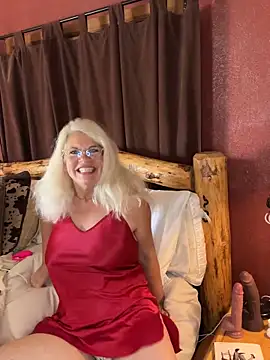 SubMissOlivia online show from 09-25-25, 04:00