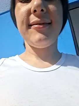 vaneza1999 online show from 10-13-25, 08:20