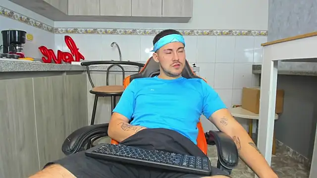 BrunoWalkerr online show from 09-16-25, 01:01