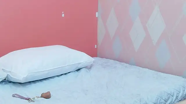 Snapshot of little_beillis chatting on 11-06-25, 01:12 little beillis online show from 11-06-25, 01:12