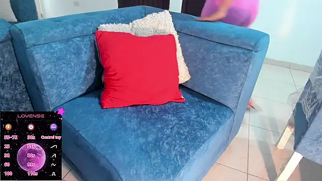 Snapshot of LiloTorontoo chatting on 12-20-25, 03:19 LiloTorontoo online show from 12-20-25, 03:19