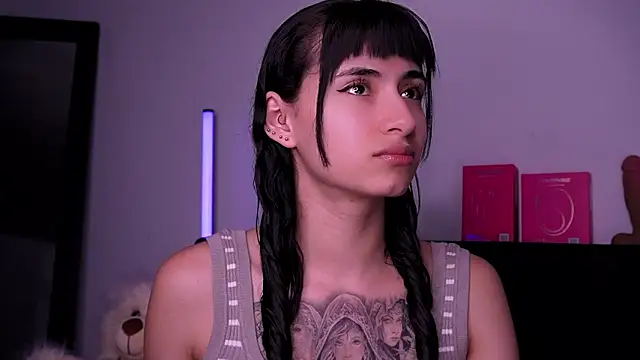 Alynn Bri  online show from 03-21-26, 03:33