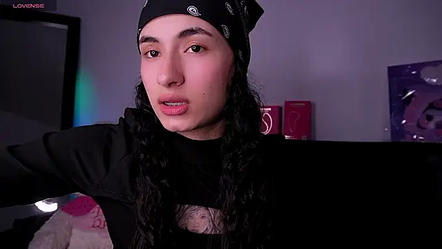Alynn Bri  online show from 07-07-26, 12:24