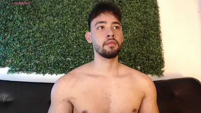 Snapshot of sam_ford_2 chatting on 02-15-26, 01:35 sam ford 2 online show from 02-15-26, 01:35