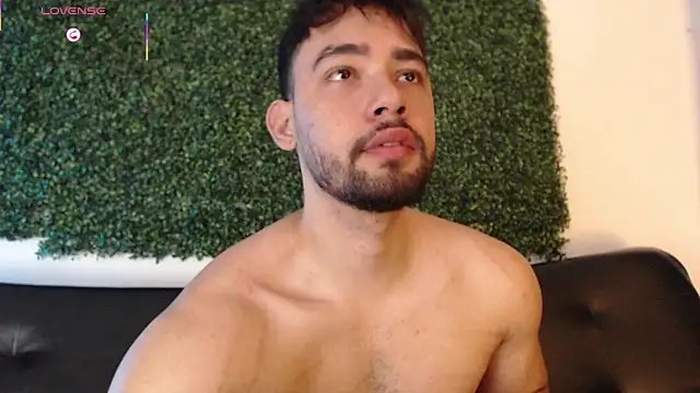 Snapshot of sam_ford_2 chatting on 02-25-26, 01:37 sam ford 2 online show from 02-25-26, 01:37