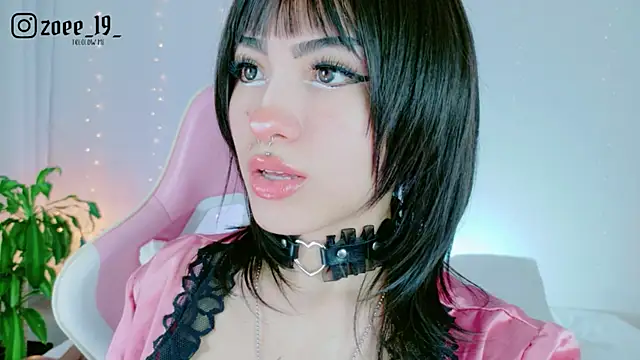 cuteezoe online show from 05-02-26, 04:06