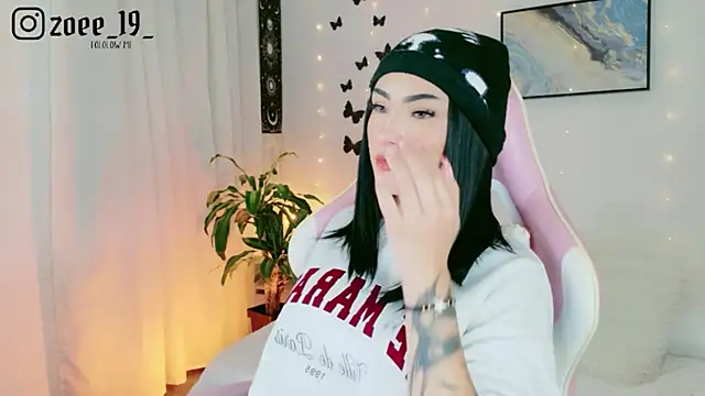 cuteezoe online show from 06-23-26, 03:59