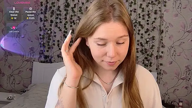  influensii  online show from 10-23-25, 05:07