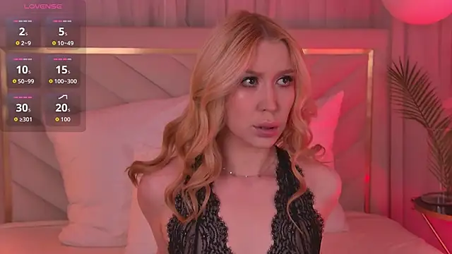 VelvetHell online show from 10-17-25, 03:42