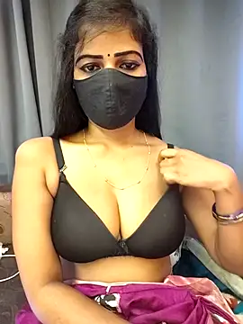 Misss-julli online show from 03-08-26, 07:01