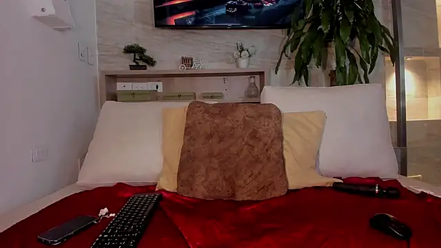 EllyMiller online show from 11-22-25, 03:16