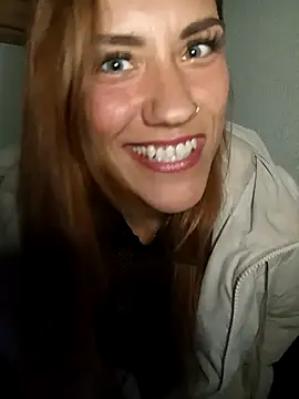 Snapshot of SlimBellaa chatting on 09-16-25, 08:32 SlimBellaa online show from 09-16-25, 08:32