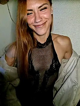 Snapshot of SlimBellaa chatting on 09-20-25, 10:44 SlimBellaa online show from 09-20-25, 10:44