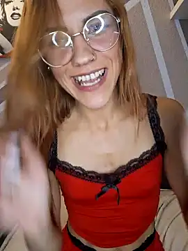 Snapshot of SlimBellaa chatting on 10-15-25, 04:29 SlimBellaa online show from 10-15-25, 04:29