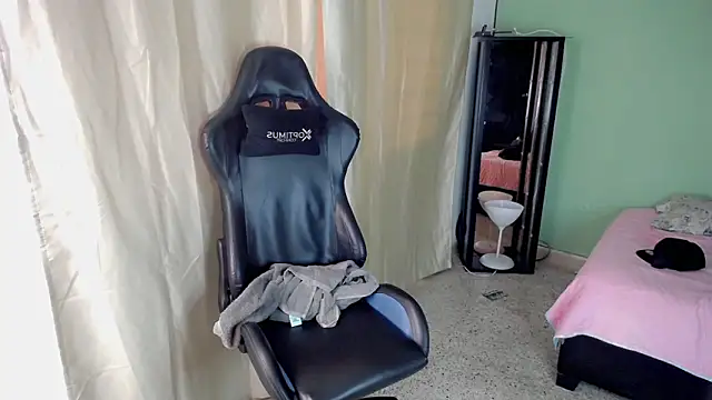 Stein  online show from 10-18-25, 01:45