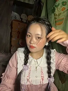 Julia-Elsa online show from 10-01-25, 03:23