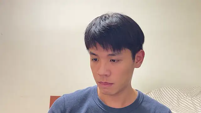 Snapshot of Foxfoxfox4 chatting on 12-14-25, 01:38 Foxfoxfox4 online show from 12-14-25, 01:38