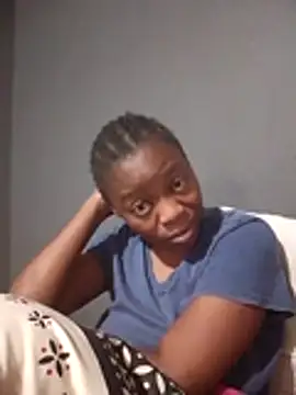 sexyhotchic93 online show from 10-28-25, 07:38