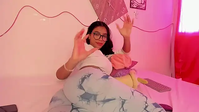 Valy hot online show from 09-17-25, 02:30