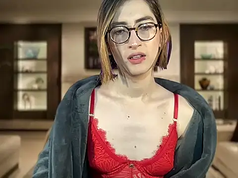 Snapshot of rousseblossom chatting on 10-14-25, 01:17 rousseblossom online show from 10-14-25, 01:17