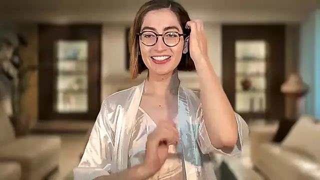 Snapshot of rousseblossom chatting on 10-20-25, 12:33 rousseblossom online show from 10-20-25, 12:33