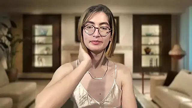 Snapshot of rousseblossom chatting on 11-16-25, 11:43 rousseblossom online show from 11-16-25, 11:43