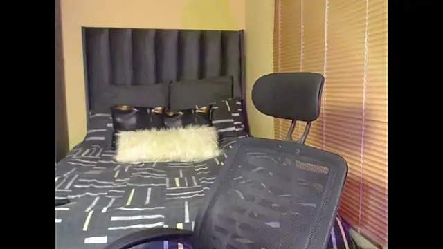 Snapshot of NawtyLisa chatting on 05-28-26, 07:00 NawtyLisa online show from 05-28-26, 07:00