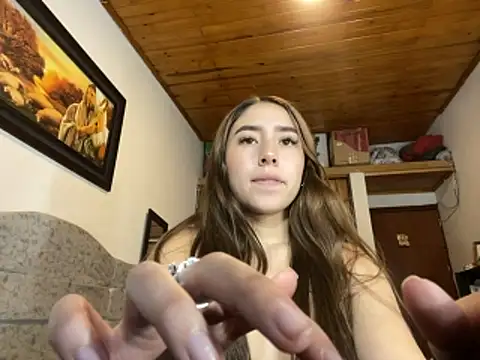 Snapshot of SweetMaddiee_ chatting on 11-09-25, 10:41 SweetMaddiee online show from 11-09-25, 10:41