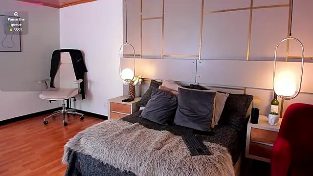 Lina Montclair online show from 02-05-26, 07:07