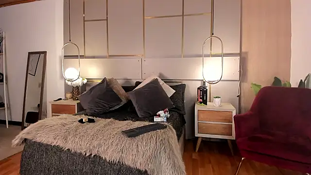 Lina Montclair online show from 02-24-26, 07:23