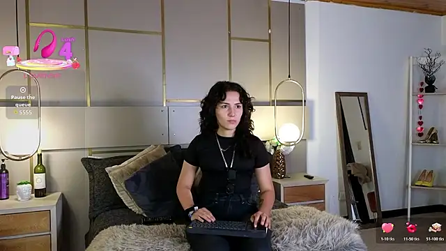 Lina Montclair online show from 03-24-26, 09:09