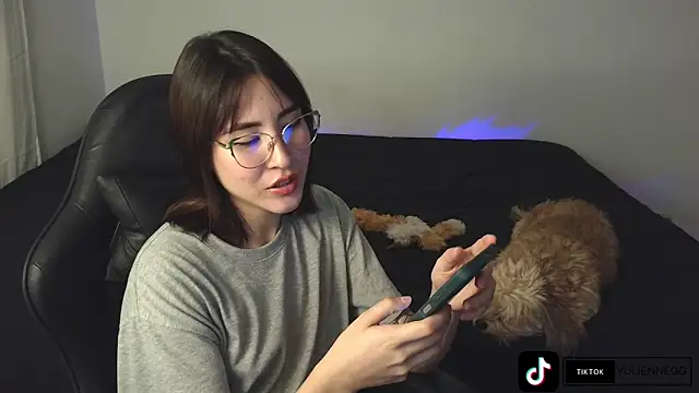 Yulienneg online show from 10-09-25, 11:25