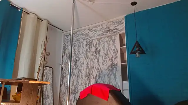 hanna mooreee online show from 10-12-25, 06:29