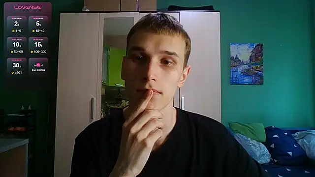 Snapshot of your___honeyy chatting on 06-27-26, 12:10 your honeyy online show from 06-27-26, 12:10