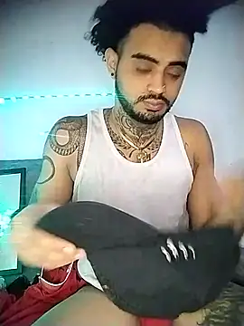 Snapshot of marko_blaze chatting on 10-13-25, 06:57 marko blaze online show from 10-13-25, 06:57