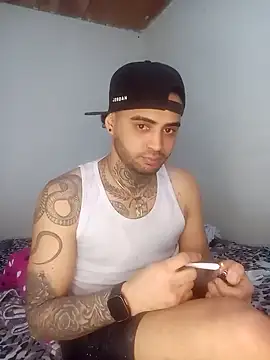 Snapshot of marko_blaze chatting on 12-17-25, 05:24 marko blaze online show from 12-17-25, 05:24