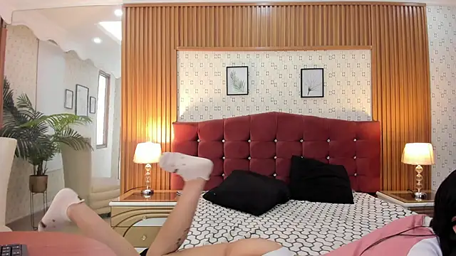 Snapshot of Sophie_Calloway chatting on 09-10-25, 01:44 Sophie Calloway online show from 09-10-25, 01:44