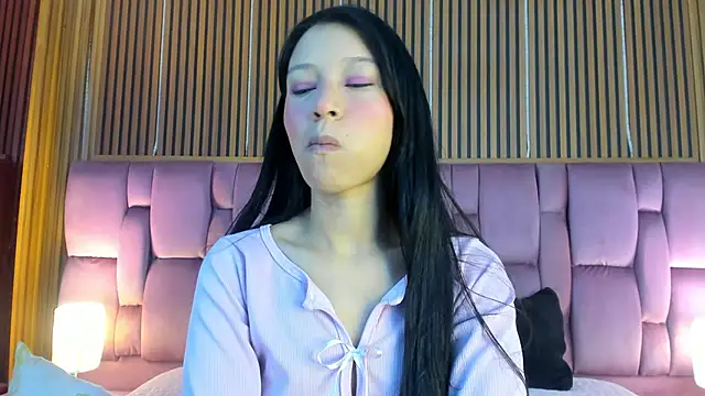 Sophie Calloway online show from 11-25-25, 02:17