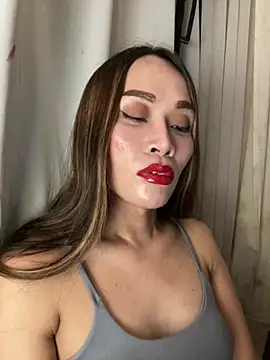 RomanticPearlTS online show from 05-19-26, 01:56