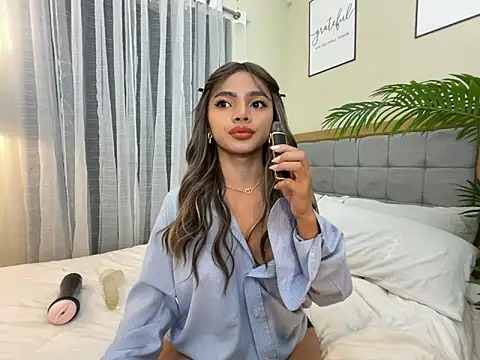 Snapshot of miss_glenda chatting on 10-30-25, 10:54 miss glenda online show from 10-30-25, 10:54