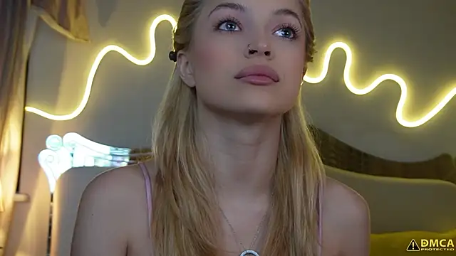 kellypeachcake online show from 11-23-25, 05:18