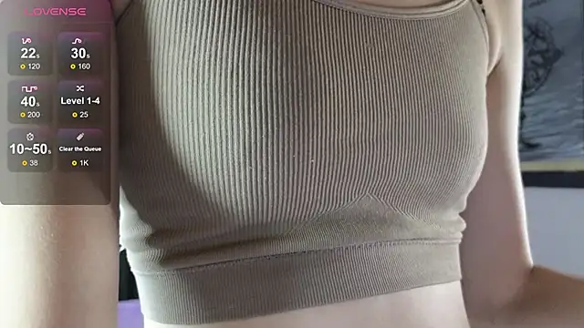 Snapshot of DebiHenks chatting on 09-17-25, 05:03 DebiHenks online show from 09-17-25, 05:03