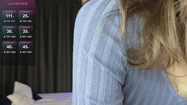 Snapshot of DebiHenks chatting on 09-25-25, 05:16 DebiHenks online show from 09-25-25, 05:16