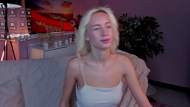 cute luucy online show from 02-05-26, 04:06