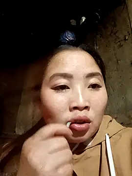Snapshot of PhamPhung chatting on 02-18-26, 04:25 PhamPhung online show from 02-18-26, 04:25