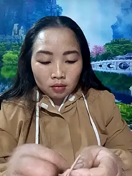 Snapshot of PhamPhung chatting on 03-05-26, 01:18 PhamPhung online show from 03-05-26, 01:18