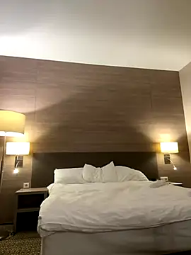 Snapshot of Guilana_baby chatting on 09-29-25, 07:19 Guilana baby online show from 09-29-25, 07:19